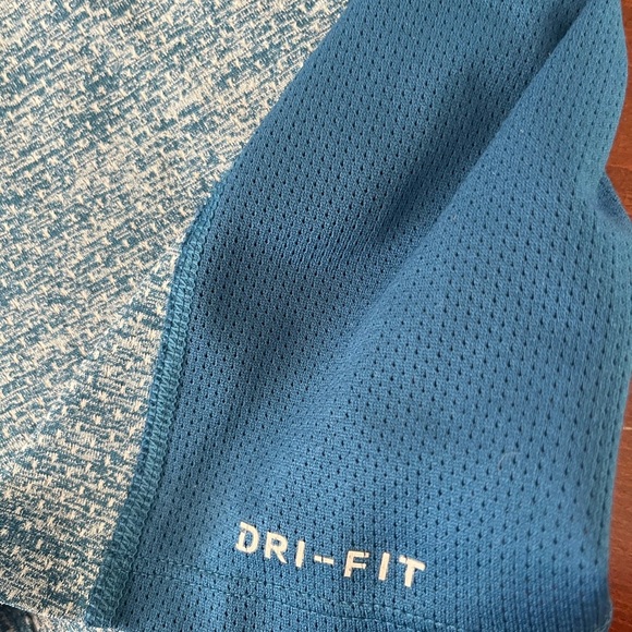 Nike Dri Fit Athletic Top Sz Large Short Sleeve Abstract Pattern - Picture 4 of 8